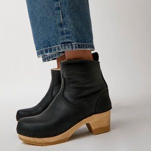 No 6 shearling clog boot mid height 5” size 7 / 38